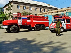 1280px-russian_fire_engines_in_2007