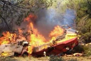 16-06-26-355mtm-cl-215_1111-crash-dervenochoria